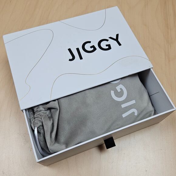 500 piece Menorah Art Puzzle Woman Owned Publishing Pieces in Bag, Box w/drawer - Picture 6 of 8